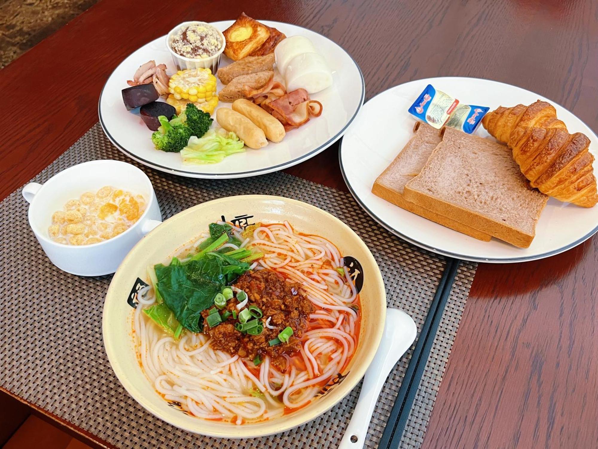 香格里拉实力希尔顿花园酒店 外观 照片